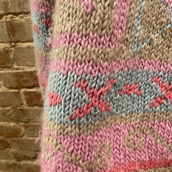 Angela Campos de Morris HandKnit Mexican Sweater - Picture 9 of 10